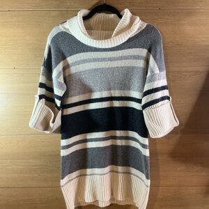 Fenn Wright Manson Women’s Med Gray & Cream Cowl Neck Sweater Wool and Angora